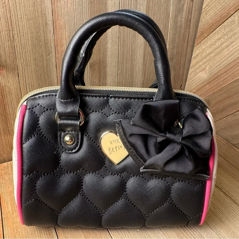 Betsey Johnson Small Mini Satchel Bag Shoulder Strap Black Pink Quilted‎ Heart